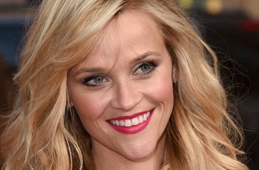  “El mismo cabello rubio y ojos azules”: Reese Witherspoon mostró fotos inéditas de su guapo hijo de 19 años