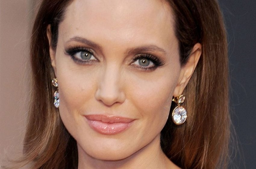  “Ya no es morena”: ¡Angelina Jolie tras una transformación de belleza apareció en la casa de moda!