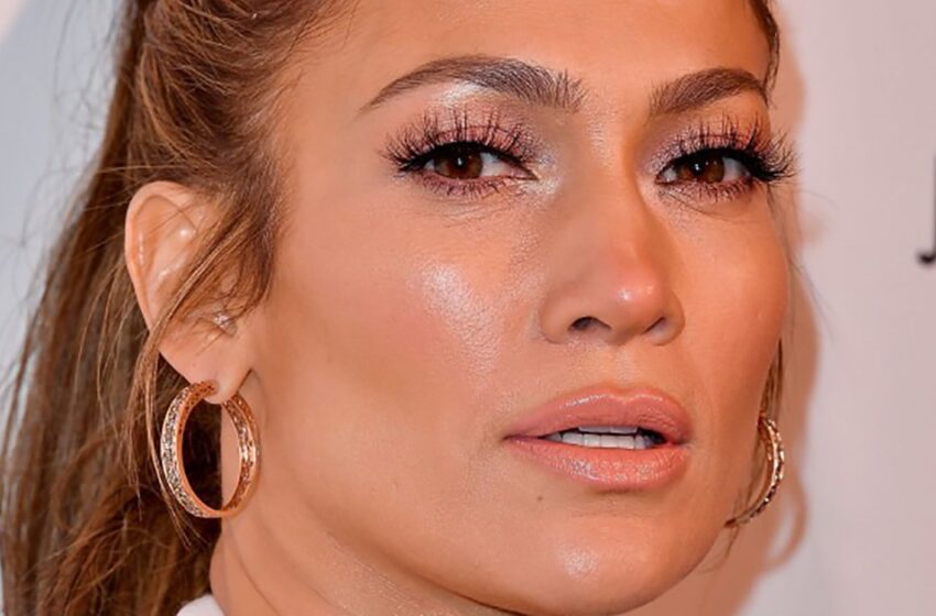  “Jag ser bättre ut än när jag var 20 år gammal!” Jennifer Lopez skryter om sin figur i underkläder