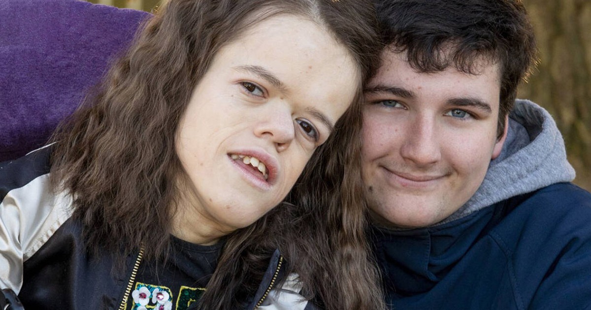 Kärleken övervann alla svårigheter: Föräldrarna vände sig bort från