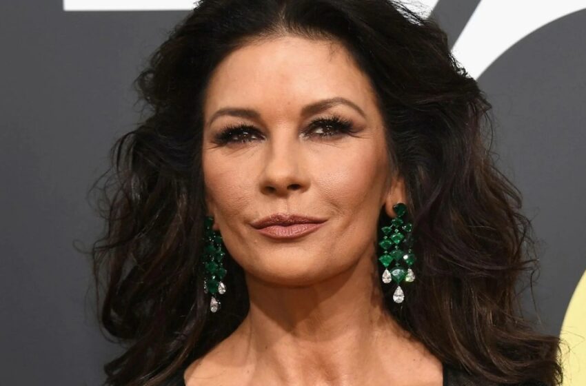  “En ung kopia av sin mamma”: Bilderna på Catherine Zeta-Jones dotter sprids över hela nätet!