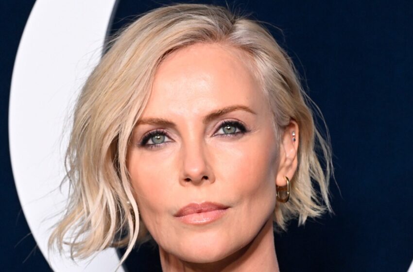  “Matchade sin svarta nätklänning med stövlar och läderhandskar”: Charlize Theron visade upp sin felfria figur på evenemanget!