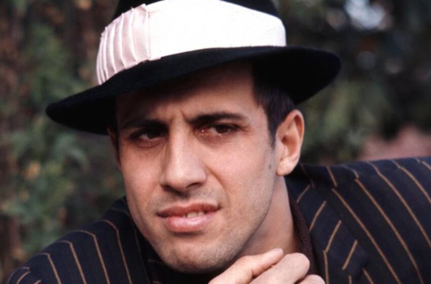  Vår favorit skådespelare är redan 86: Ungdomsbilder på Adriano Celentano och aktuella bilder på honom!