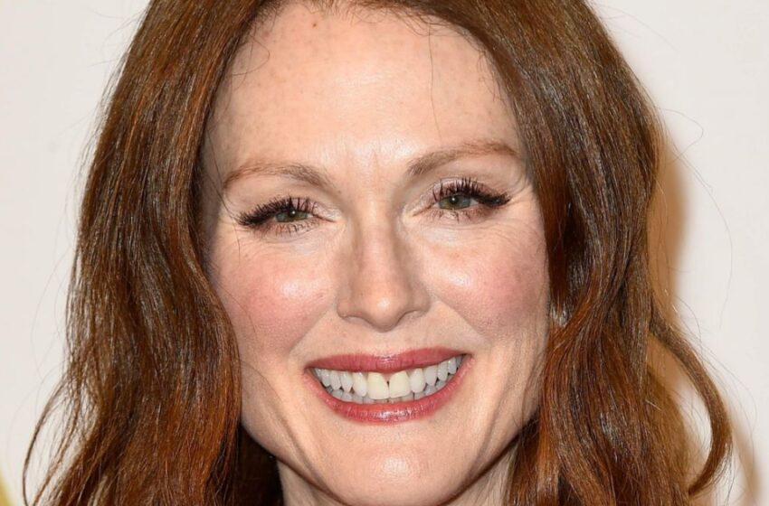  Mamma och dotter är som tvillingsystrar: Julianne Moore och hennes 21-åriga dotter delar en så stark likhet!