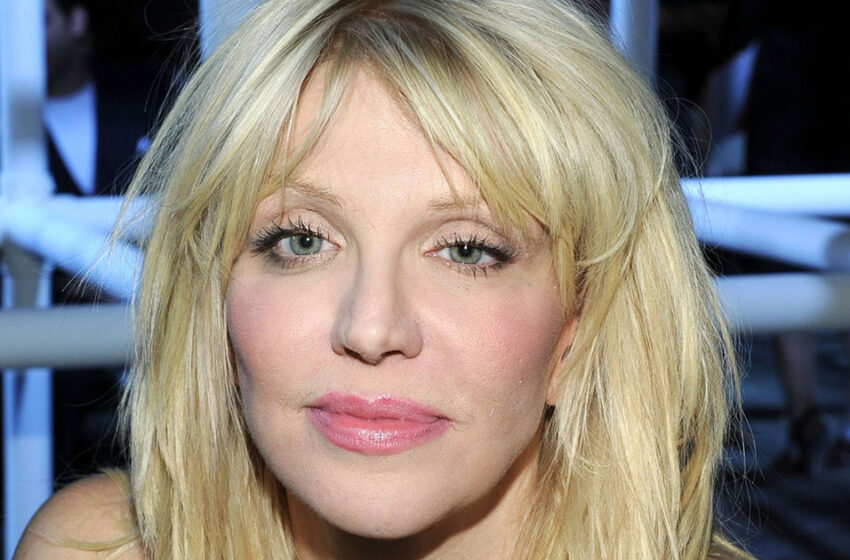  ”Ser Ut Som en Mormor”: 59-åriga Courtney Love Blev Inte Igenkänd Av Sina Fans!