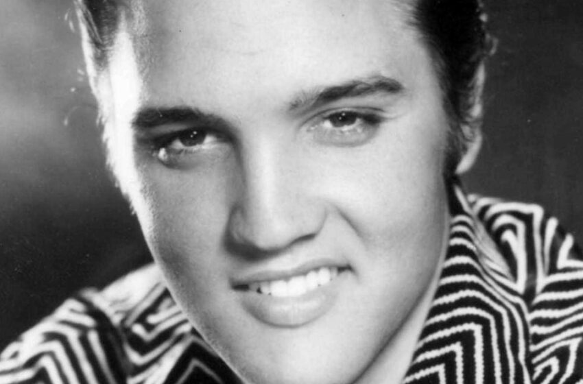  ”De Samma Djupa Ögon Och Ansiktsdrag”: Sällsynta Bilder På Elvis Presley Och Hans Dotter Som Visar Deras Starka Likhet!