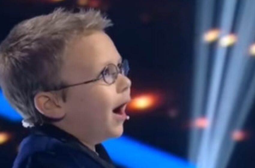  En 7-årig deltagare i “American Idol”: En blind pianist framförde “Bohemian Rhapsody” och imponerade stort på publiken!