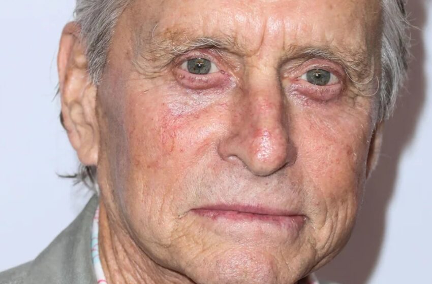  80-årige Michael Douglas delar en sällsynt bild med sin vackra vuxna dotter: ‘Vilken skönhet hon är!’