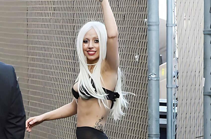  Gissa Vem Hon Är?: Världsstjärnan som Chockerar med Djärv Stil och Oförglömlig Utstrålning!