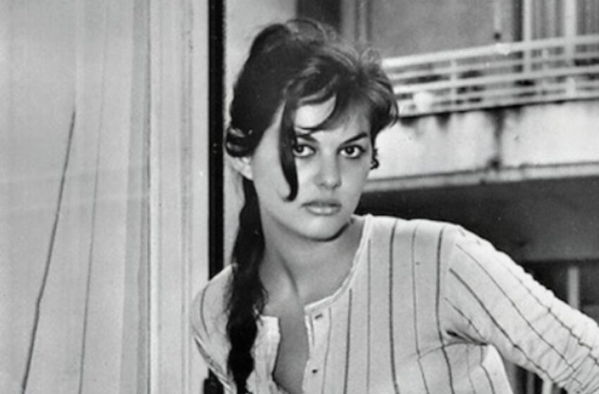  Den dolda sanningen bakom en Hollywoodikon – och hemligheten hon bar på i 7 år! Vem är hon?